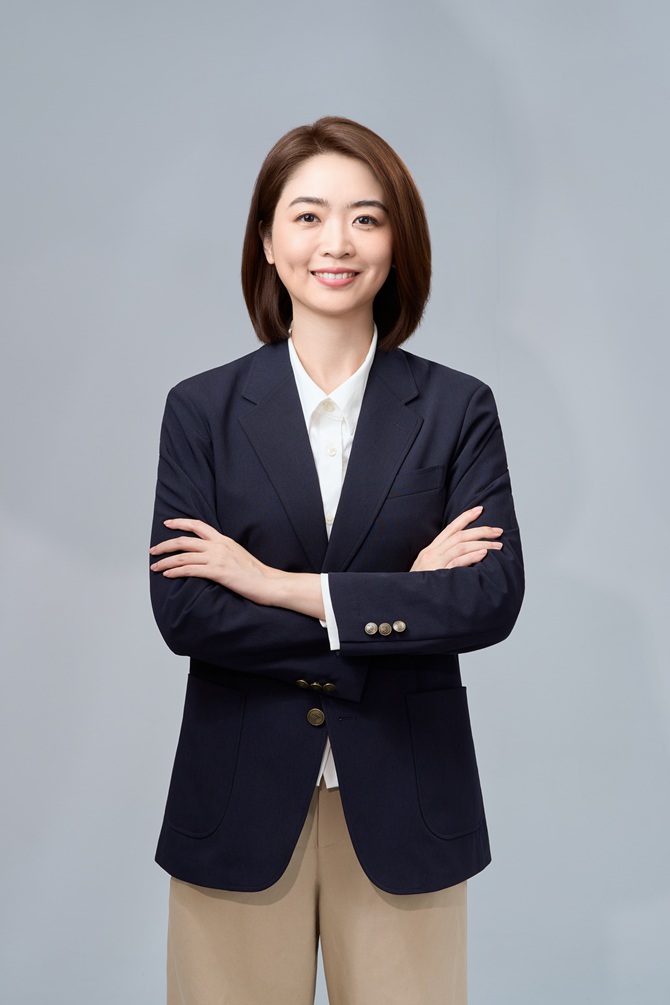 韓瑩，宜蘭市長參選人，前民進黨發言人